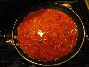 Marinara simmering