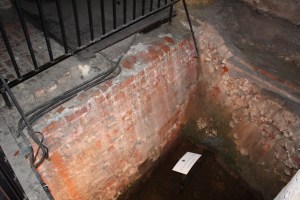 The 1600's wall. Four hundred years ago the sea came up to this point but over time has receded and is now two blocks away