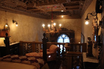 He also built these cool loft bedrooms that were really neat 