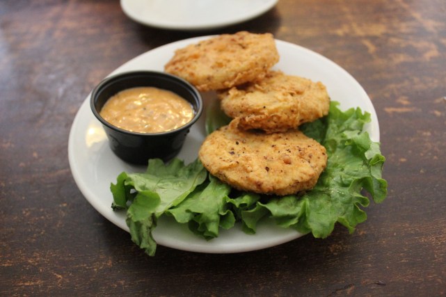 The fried green tomatoes 