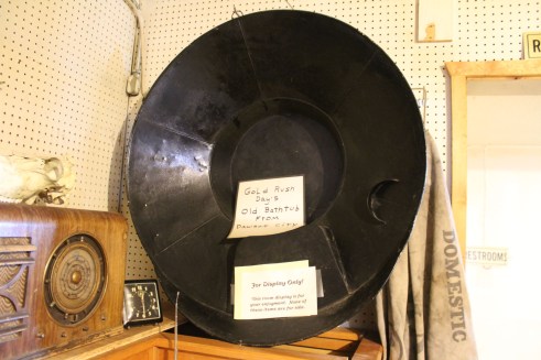 Not sure how the gold miners could fit in this tub. They all most have been really skinny