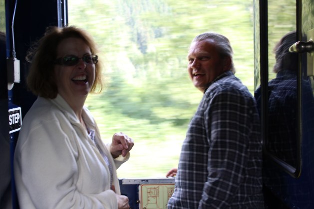 Kelly and Lee looking at the window